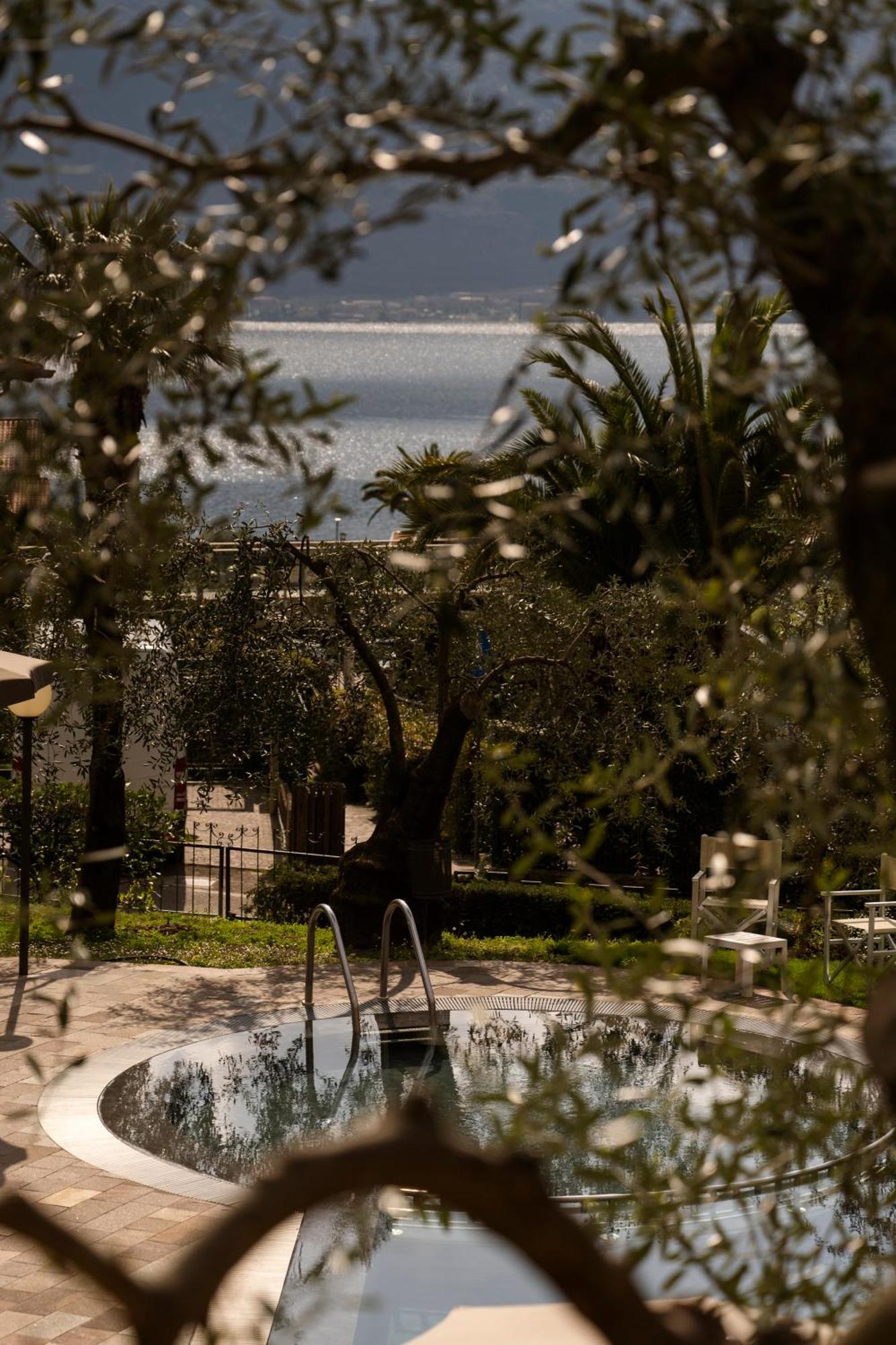 Hotel Coste リモーネ・スル・ガルダ エクステリア 写真