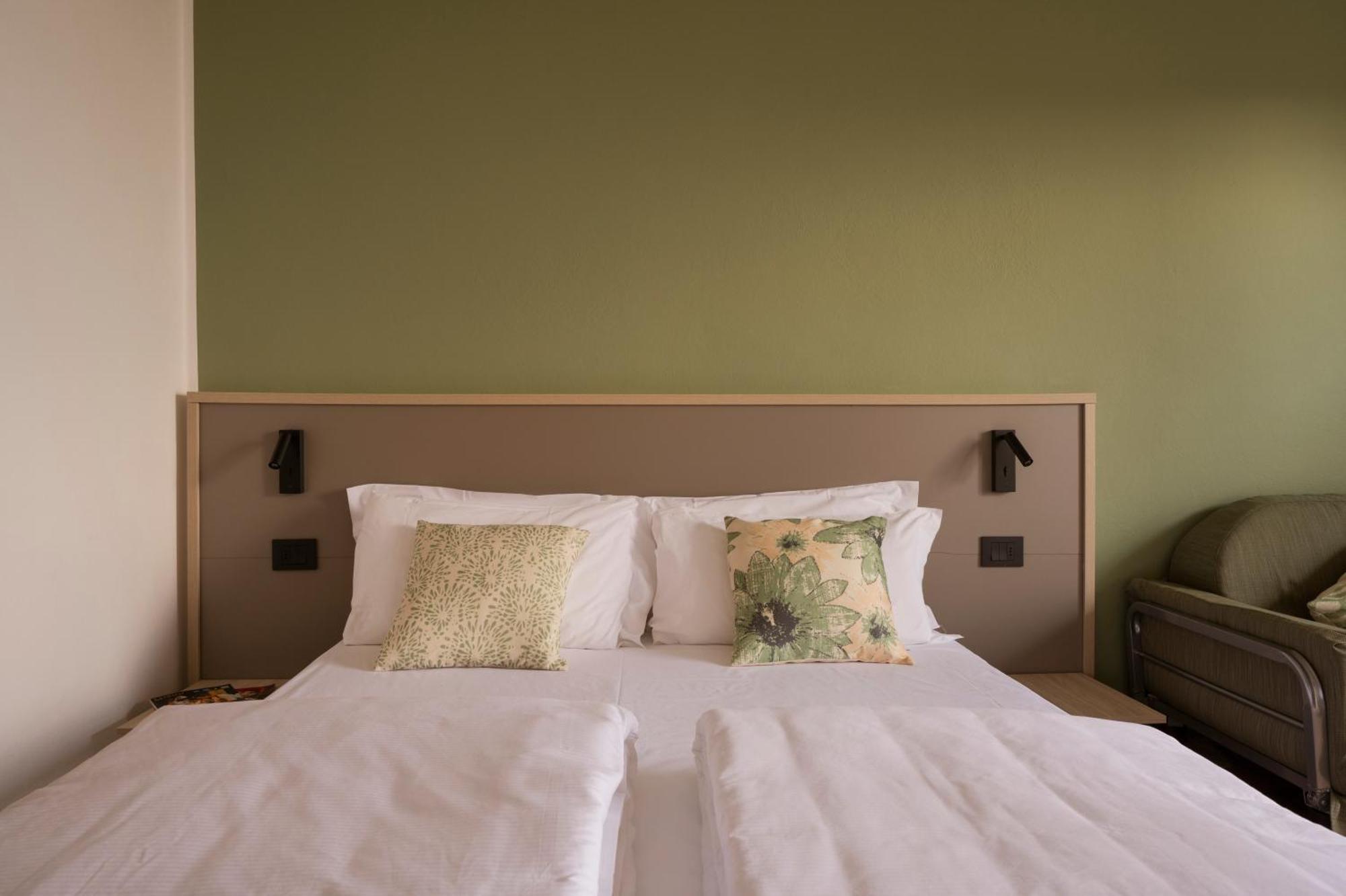 Hotel Coste リモーネ・スル・ガルダ エクステリア 写真